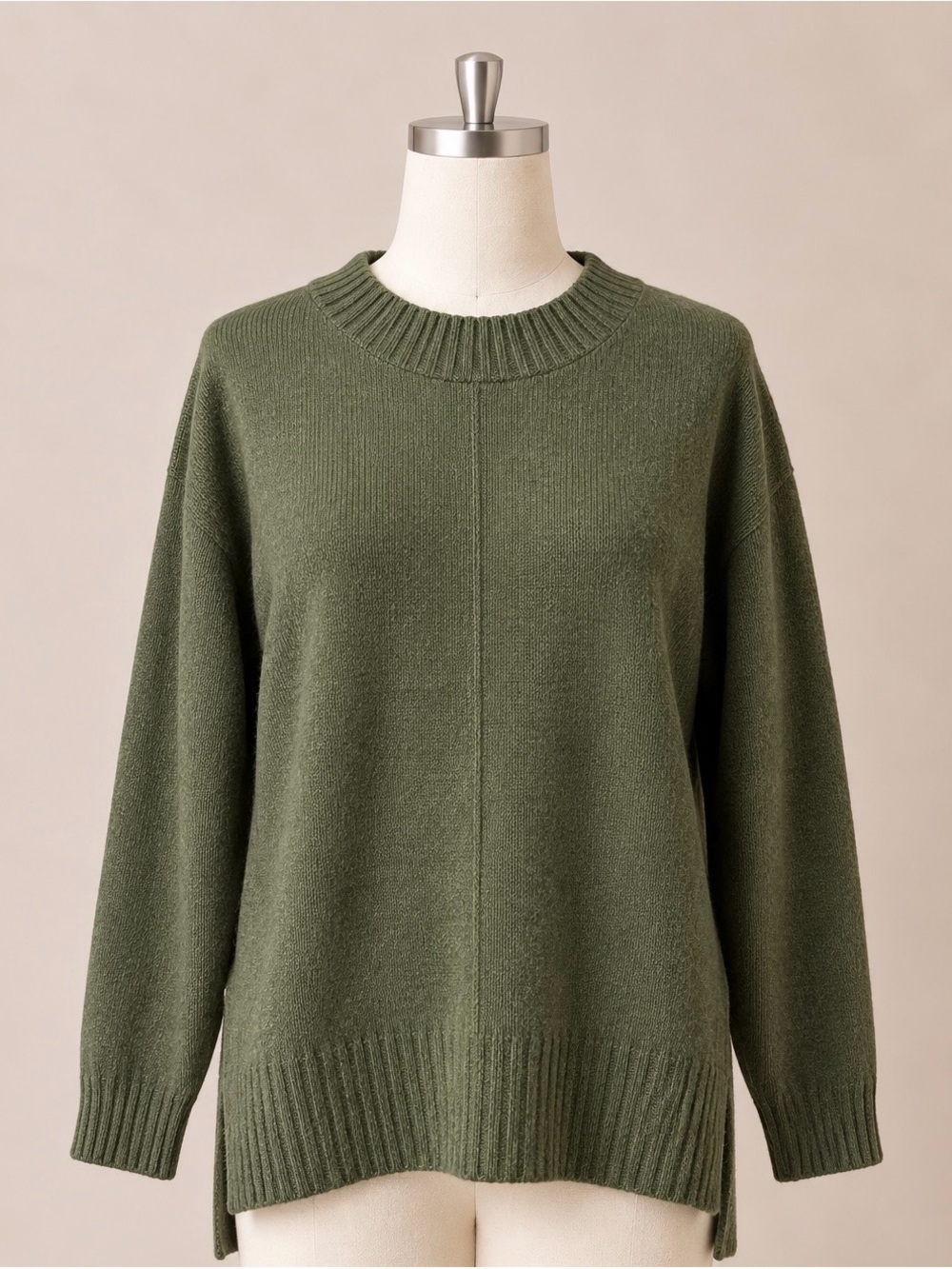 Cyrus Women’s M Olive Green Relaxed Crewneck Sweater High Low Ribbed Knit
